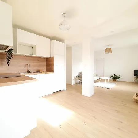 Quiet & Cosy Near Loire River & Tramway Nantes