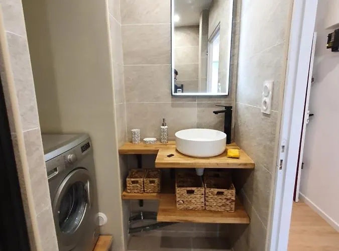 公寓 Quiet & Cosy Near Loire River & Tramway