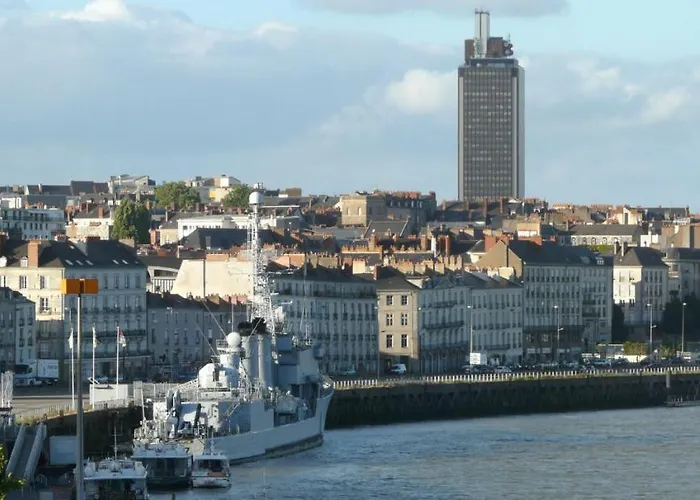 公寓 Quiet & Cosy Near Loire River & Tramway 南特